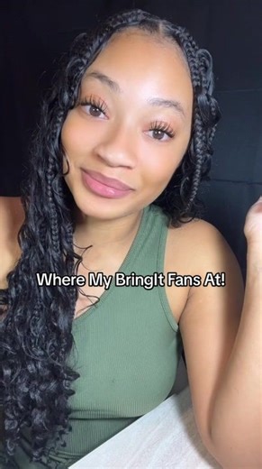 We’re super excited about our coloring book! Get your coloring book right bow by clicking the link in my bio! 😄 #bringit #majorette #coloringbook #majorettecoloringbook