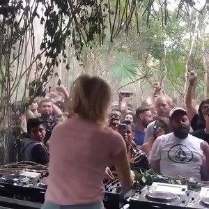 Ellen Allien 🖤 •ELLENALLIEN #ellenallien 🎈🎈🎈 #technolove #techno #ilovetechno #mix #deeptech #technofamily #djgirl #dj #technohouse #technofestival #technovideos #technovibes #ibiza #technocomunity #technopeople #techno👽#techno #technovibes #technolove #technofamily #mix #technodance #ellenalliendj #technoparty #deeptechno | Il Migliore After