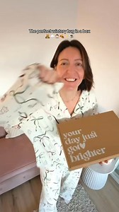 November box revealed! This one was packed FULL of pure cosiness & self-care 💆🏻‍♀️✨ Did you get one? Comment what your favourite item in the box was 💖 | TreatBox