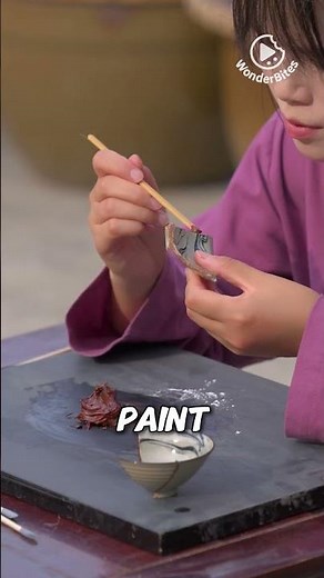 Restoring Porcelain with Gold Powder