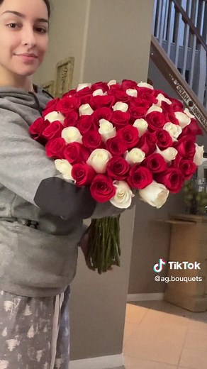 DIY Floral Arrangements: Red and White Roses Bouquet