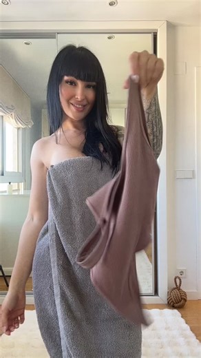 Videos de 🧡 AYA BENETTI 🧡 (@ayabenetti.x) con “Mami Papi - Remix - Brackem & Dazen & La Muñeka”