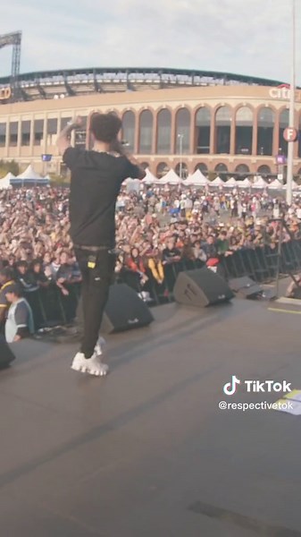 Lil Mosey Live Performance at Rolling Loud 2019