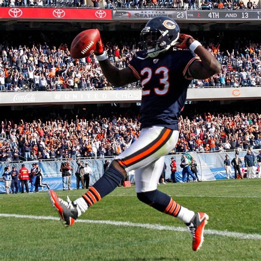 159K views · 1.7K reactions | Legendary returner Devin Hester turns 40 today. Is he a future Hall of Famer? (via NFL Throwback) | NFL | Facebook