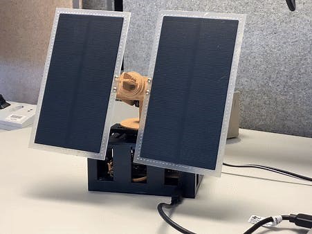 SunChaser - A MicroPython-Powered Solar Tracker