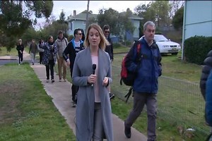 Mount Austin High School students traded the passenger seat for the footpath this morning for 'Walk to School' day. Staff put on a free breakfast and students soaked up the fresh air with friends. | 7NEWS Riverina