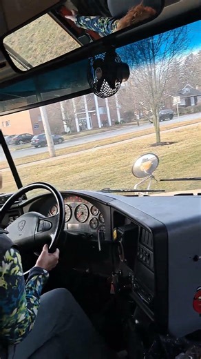 2017 IC CE Cummins ISB 6.7 Startup