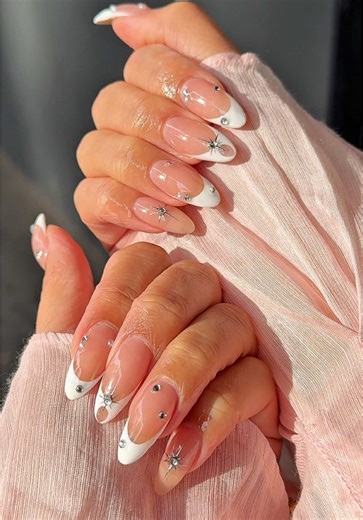 Back at @Ace Nails & Beauty Redfern again but this time let’s go for something a little more classic 🫣 I also did a mani and pedi package which included a leg scrub, foot scrub and hot stone massage that I HIGHLY recommend. This would be the perfect Mother’s Day gift idea too if you’re still stuck for ideas! How do you think they turned out? 📍Ace Nails & Beauty Shop 2, 7-9 Gibbons St, Redfern One of the top rated nail salons in Sydney 💅 #acenailsandbeauty #redfern #acenailsandbeautyredfern #r