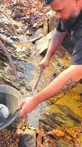 Cracking Bedrock for GOLD! #gold #emas #goldpanning #goldprospecting #goldprospector #goldfever #goldrush #treasure #treasurehunt #treasurehunter #oro #goldnugget #goldnuggets #goldmining #goldminer #goldmine #geology #minerals #gemstones #bedrockminecraft | FishnGold