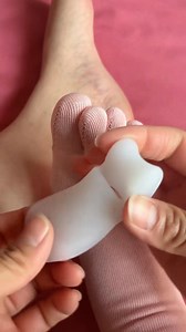 207K views · 795 reactions | Step into comfort you can feel. If your big toe leans inward, hurts while walking, or makes shoes uncomfortable — this corrector is made for you. Engineered to support natural alignment, ease pressure, and help restore balance with consistent use. Your feet carry you every day. Give them the relief they deserve.  Shop now: https://vibecover.store | BBARD | Facebook