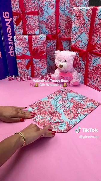 Cute Gift Wrapping Ideas for Valentines and Birthdays