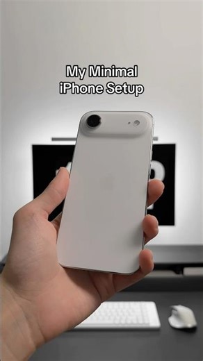 A dark version of my minimal iPhone setup. #minimalist #homescreen #iphonetips