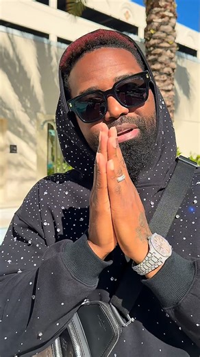 PAAHTY GAD🔊 on Instagram: "Well im just happy im finally gonna be 21 😔🙌💪🏾💪🏾🍾🍾 My Bday the 11th but the 17th we a PARTY!!!"