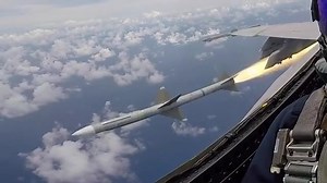 "Skyrockets in flight! Our kind of fireworks!" 🧨 💥 ⁠ __________⁠ Thank you @robertmnelson for letting us share your awesome videos! 📹✈️😍⁠ #repost __________⁠ Positive thought for today: ⁠ “You have to chase your dreams, no matter what. The impossible just takes a little longer. One stroke at a time, one step at a time, the impossible is easy to achieve.” –Tori Murden ⁠__________⁠ Credits to the owner of the video. 📹© | Aviator Gear