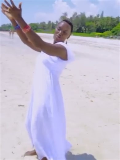 Ongetien 145-2 by Edna Lotole - Kalenjin Hymn