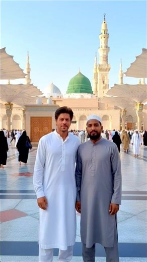 Shahrukh Khan 🕋❤️ || madina masjid 🤲💫|| #sharukhkhan #madina #muslim