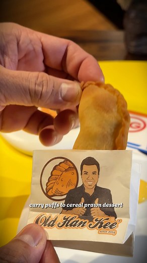 Labyrinth has just launched its latest menu after celebrating its 10th anniversary earlier this year. Chef Han has challenged himself to give the menu a complete overhaul and presented a menu which is more refined and nuanced. Here is our review of the new degustation menu: https://ieatishootipost.sg/labyrinth Labyrinth Esplanade Mall 8 Raffles Ave, #02-23, S(039802) Reservations: restaurantlabyrinth.com #mediatasting #sgfoodies #modernsingaporeancuisine #michelinrestaurant | ieatishootipost