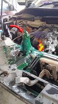 Mechanic tip: Never open a radiator cap when the engine is hot! 🌡️If it opens, use this method #fyp