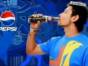 Who remembers these iconic Pepsi advertisements line up during the 2011 Cricket World Cup? 😍 | Knockout