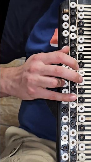 Autumn Leaves (Les feuilles mortes) 🎶 French song | BayanFusion