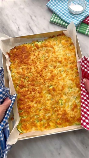 ZUCCHINE AL FORMAGGIO FILANTI