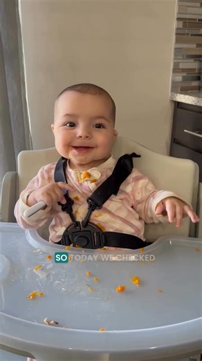 Family meals didn’t always come this easy⁠ ⁠ When I was a first-time mom, I was all in on baby-led weaning. But between working full-time and dodging burnout, I found myself meal prepping like a short-order chef… only to serve up sweet potato fritters I wouldn’t eat myself (hello takeout!)⁠ ⁠ I almost quit BLW after just 3 weeks. Making two dinners every night wasn’t in the cards.⁠ ⁠ 💡Then came the lightbulb moment: I finally discovered that baby-led weaning was never meant to be a separate men