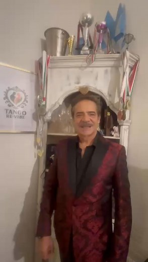Ti annoi mentre balli Tango? Torna a sentire la magia di un abbraccio che ti fa vibrare davvero!!! | TANGO RE VIBE