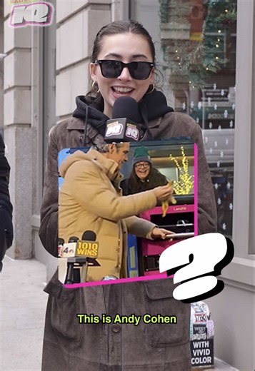 What's Happening Here? 🤔 #trivia #nyc #hollywoodiq #chronicallyonline #popculture