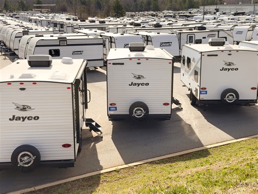 Small Travel Trailers Under 30 Feet: 6 Easy-Towing RVs for Spring Weekends