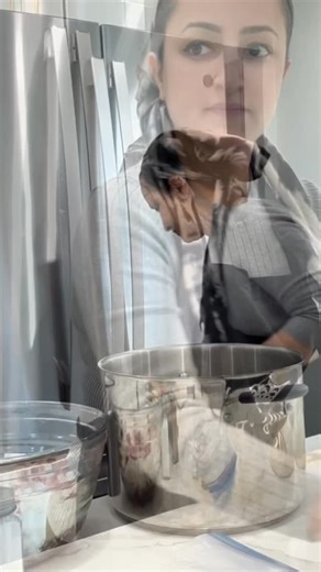 🍎 Don’t toss those leftover fruits—freeze them! In this clip, I share how I collect my kids’ leftover, untouched fruit in a freezer bag—when it’s full, I turn it into delicious, nutritious compote! But the real magic? While I prep for Shabbat, my kids open up and have the most candid conversations with me—something I didn’t always have with my parents. I love that they feel so comfortable! ✨ For more tips, recipes, and lifestyle inspiration, follow me on all my social platforms! Watch full vide