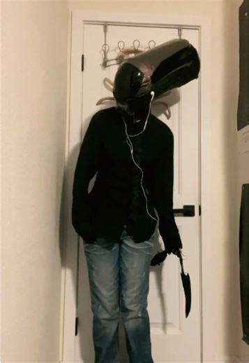 Exploring Xenomorph Cosplay and Alien Lore