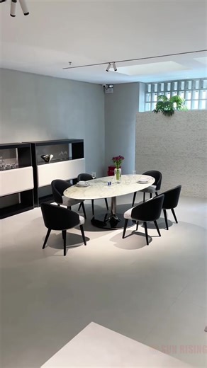The warm texture of the white luxury stone dining table is within reach, and the dining time is more comfortable and elegant. #marbletable #stone #marbletablediy #luxurydesign #luxuryhome