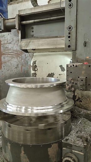 big component turning on vtl turning machine #cncsoftware #cncturningmachine #lathemachine #welding