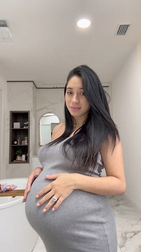 9.6M views · 305K reactions | Noche con nosotros ✨擄 DATO IMPORTANTE : El bebé nos respondió 凉 #reels #pregnant #embarazo #parejas #couples #relationship #pregnancy #grwm #vlog #baby #embarazada #9meses #postpartum | La Familia Latorre | Facebook