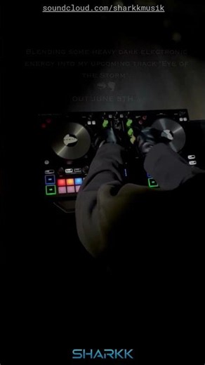 Testing my new festival weapon (The drop hits different) 🦈🔥 #midtempo #rezz #deadmau5 #edm