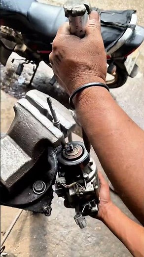 Stuck AC Compressor Clutch Bearing Removing! #stuckcompressor #accompressor #rxmechanic