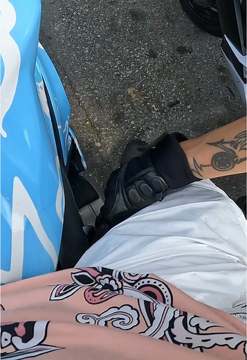 Understanding Signals: Was She Hitting on Me?