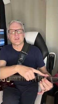 Keep Finger Shapes - change chords without rebuilding #guitarlessons