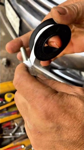 Does it make noise when you brake?you can use this method to stop it!#repair #cars #carcare