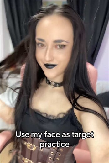 No reason… just felt cute today 😌 #luckyasaducky #gianna #relatable #altgirl