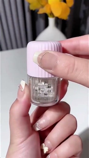 Simple solution for sparkling clean contacts.4+ Less waste, more clarity