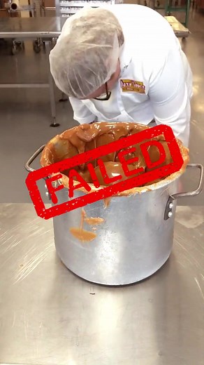 We decided to try the 100 layers challenge with our delicious handmade caramel. It didn’t go QUITE as planned! 😂 #100layerschallenge #100layers #caramel #carameldip #caramelapples #funnyfails