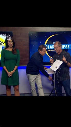 56K views · 713 reactions | CLEVER WAY TO VIEW THE ECLIPSE using binoculars, cardboard and a chopstick. Thanks to my good friend and space educator Eddie Goldstein and the amazing @christinenoeltv for shooting a series of these science segments as we get ready for the eclipse. #eclipse #eclipseviewer #solareclipse2024 | Steve Spangler | Facebook