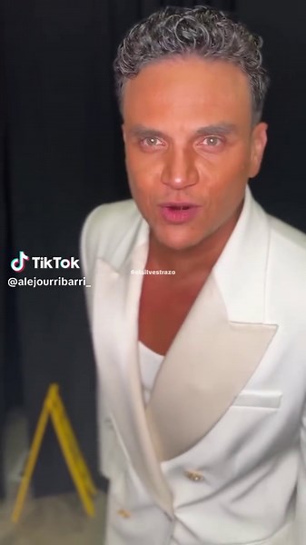 #Viral #destacame #silvestredangond #silvestrismo #venezuela #colombia #vallenato #llegoelpoder #llegoelpoderrrrrrrrrrr😎 #tamalo #fyp #foryoupage #parati #xyzcba #frases #dichos