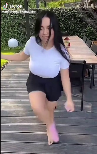 Je ne suis pas petit - Un regard humoristique sur ma taille