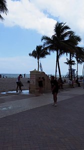 86K views · 1.1K reactions | Chest prank 沈蘿#reelsviral | Gabe.raa | Facebook