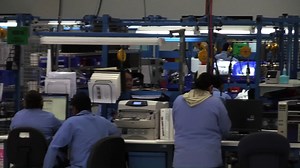 2.6K views · 16 reactions | Incremento salarial y jornada laboral presionan a la industria maquiladora de Baja California - Index defiende aumento moderado de salario mínimo y advierte que la reducción de jornada elevará los costos de operación hasta en un 54%. | Uniradio Informa Baja California | Facebook