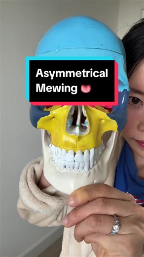 #mewing #tongueposture CAN worsen #AsymmetricalFace 😱 Better to do it correctly and stop bad habits to cause asymmetrical body and face. #kokohayashi #kokofaceyoga #faceyoga