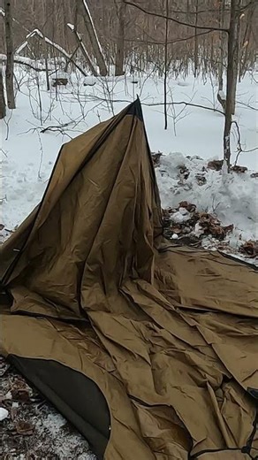 Setting Up a Tarp Shelter in Deep Snow #bushcraft #survival #camping