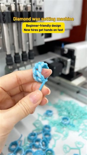 Automatic diamond setting, simple and easy to operate, very beginner-friendly.#jewelrymaking